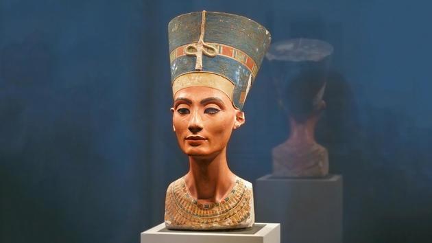 Ancient Egyptian pigment revolutionizes biomedicine