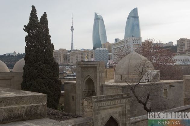 Declaration of love to deserted Baku