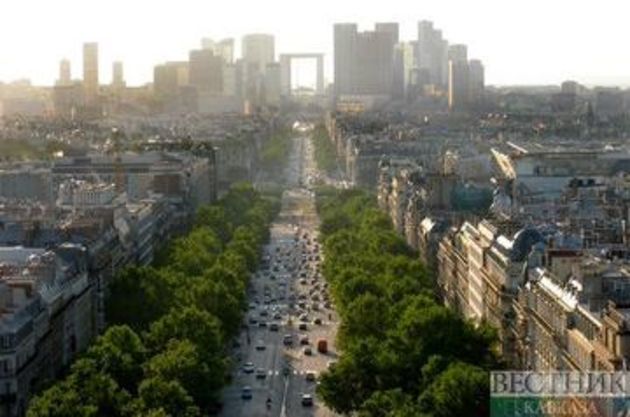Disruption on streets of France as lockdown tensions rise