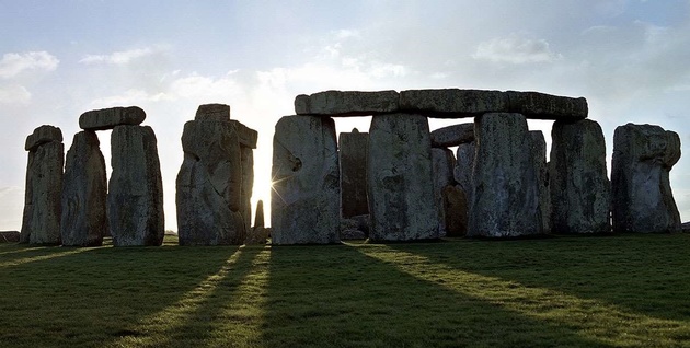 Summer solstice gathering at Stonehenge cancelled due to COVID-19