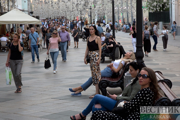 Moscow returns to normal life (photo report)