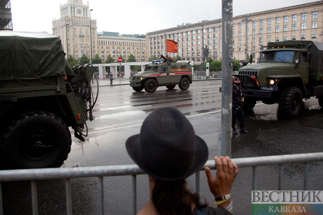 Preparation for night rehearsal of Victory Parade in Moscow (photo report)