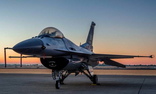U.S. air force F-16 jet crashes in New Mexico
