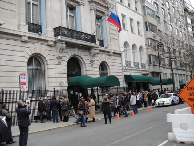 Unknown man threatens Russian diplomats in New York