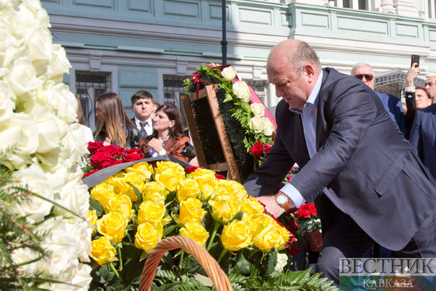 Moscow commemorates victims of Beslan tragedy (photo report)