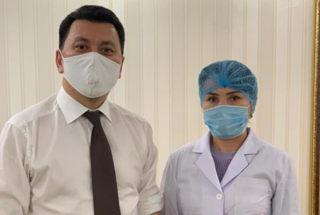 Presidential Aide vaccinated with Kazakhstani Covid-19 vaccine