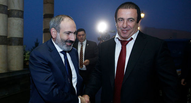 Pashinyan meet with Armenian opposition leaders