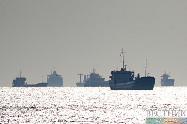 UK allows its ships to pay for service in Crimea