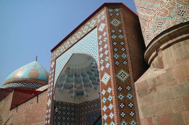 Azerbaijani believers eye to visit Blue Mosque in Yerevan (PHOTOS)