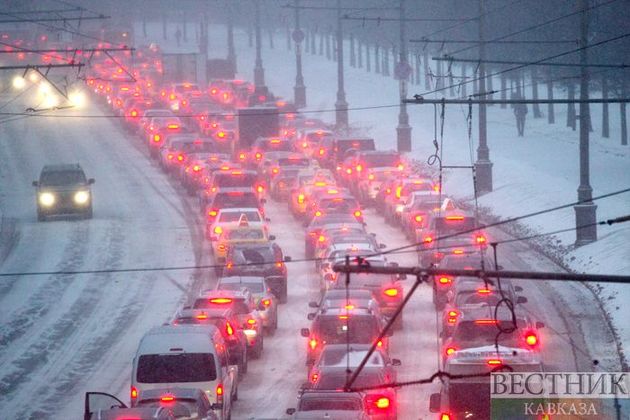 Traffic in Ankara and Istanbul blocked by heavy snowfall