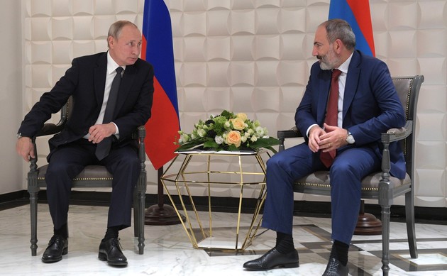 Putin and Pashinyan discuss implementation of Karabakh agreements