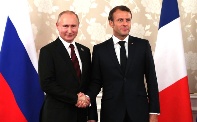 Russian and French leaders discuss situation in Karabakh