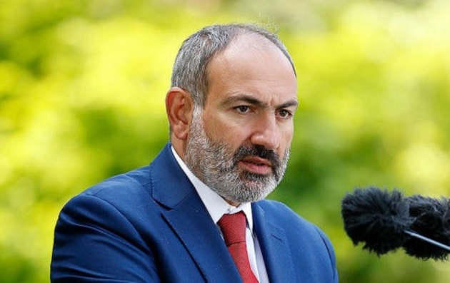 Pashinyan puts Armenia up for auction between Russia and West