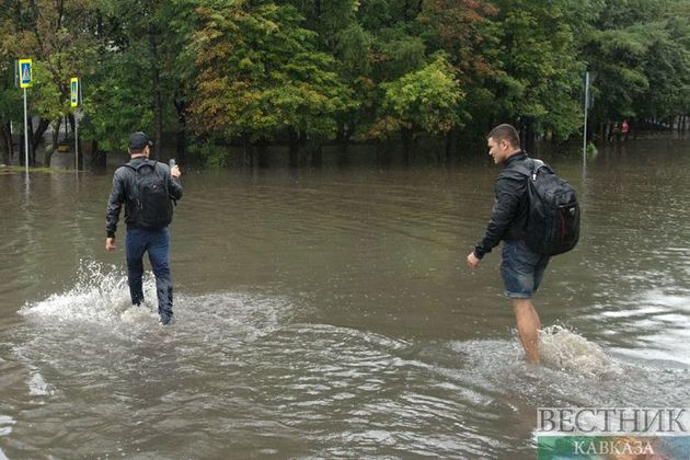 Sochi hit by flooding after torrential rainfall (VIDEO)