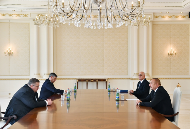 Ilham Aliyev and Alexey Overchuk discuss trilateral group&#039;s work