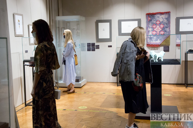 Alfiz Sabirov&#039;s exhibition opens at Museum of Oriental Art (photo report)