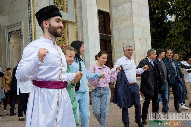 Moscow-Baku unite hearts: festival at VDNKh