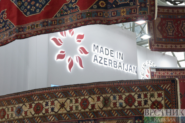 Azerbaijani carpets and textiles at exhibition in Moscow (photo report)