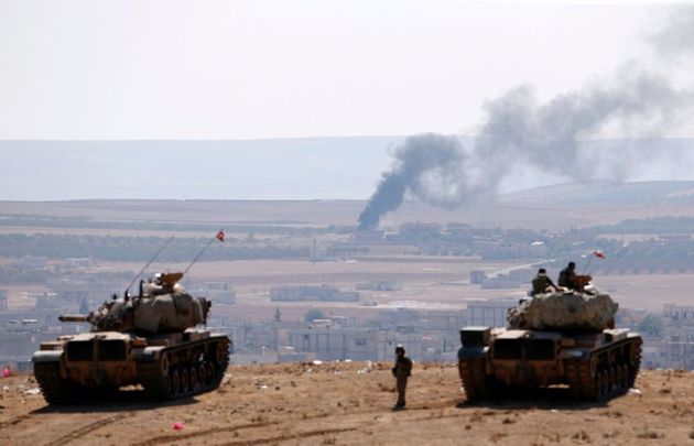 Turkish border town of Karkamis fired on from Syria