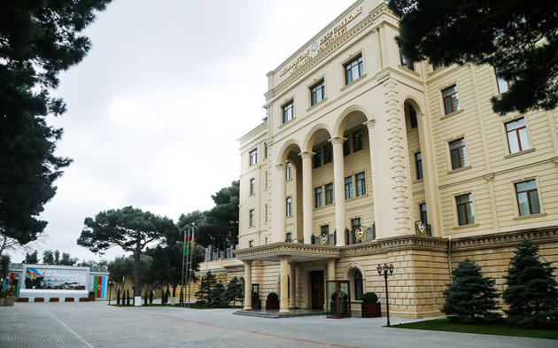 Azerbaijan transfers 5 captured servicemen to Armenia