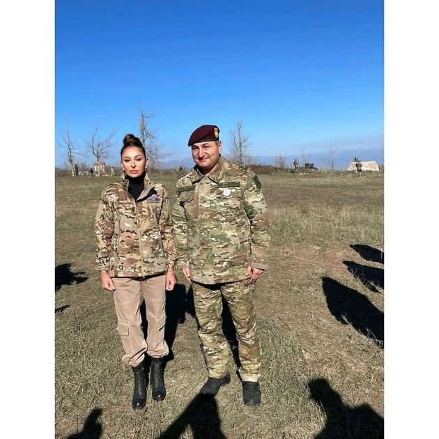 Mehriban Aliyeva shares photos taken with Azerbaijani soldiers and officers on Jydyr Duzu (PHOTOS)