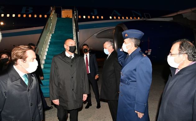 Ilham Aliyev arrives in Turkey to attend Turkic Council (PHOTO)