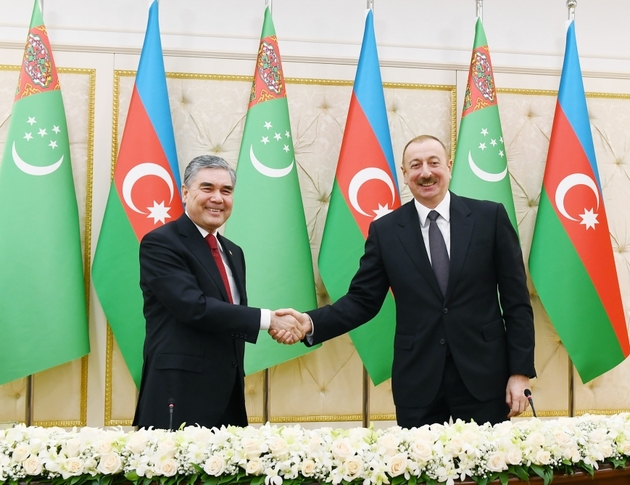 Ilham Aliyev arrives in Turkmenistan