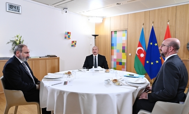 Ilham Aliyev, Nikol Pashinyan and Charles Michel hold meeting in Brussels
