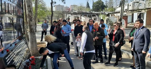 Georgian delegation honors memory of civilians killed in Ganja