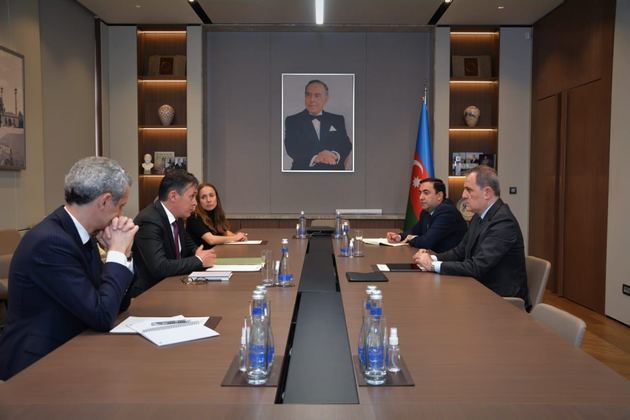 Bayramov, Roquefoy discuss normalization of relations with Armenia