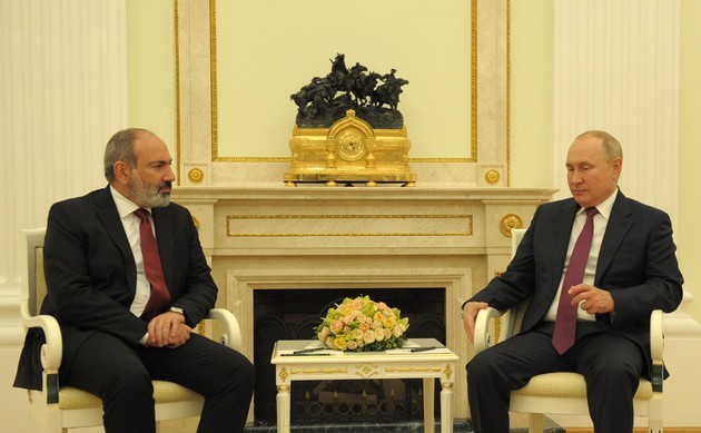 Putin and Pashinyan hold talks after CSTO summit