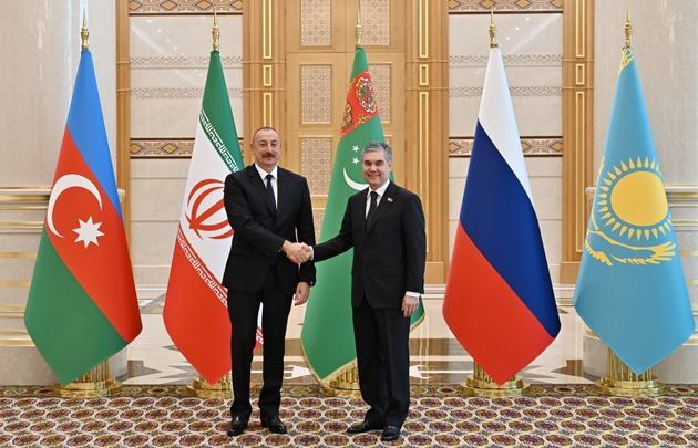 Ilham Aliyev arrives in Turkmenistan for visit
