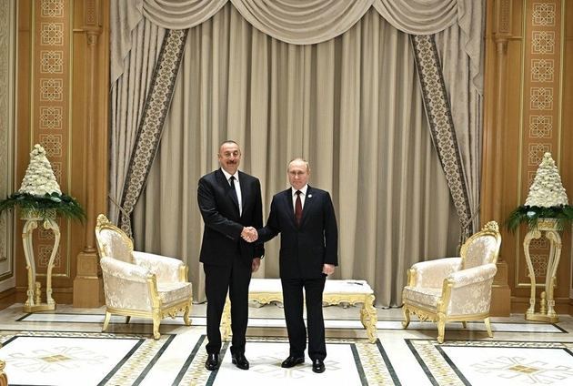  Vladimir Putin and Ilham Aliyev meet in Ashgabat