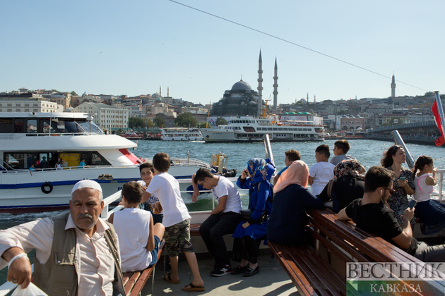 Passenger ferry crashes into pier in Istanbul, some people injured