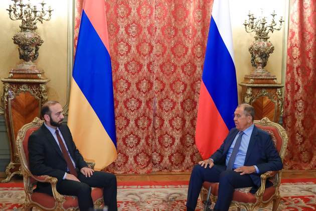 Russian and Armenian top diplomats hold talks in Moscow