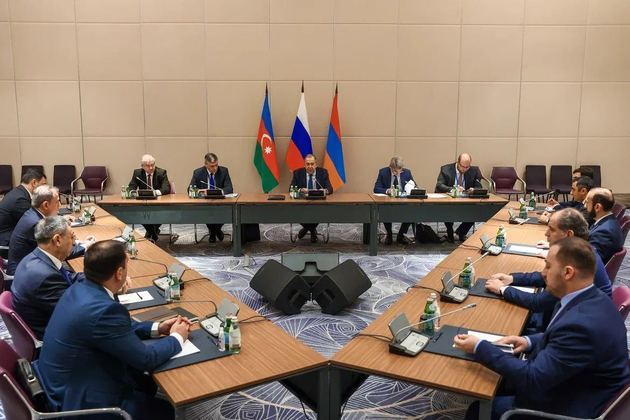 Meeting of Russian, Azerbaijani and Armenian FMs begins in Astana