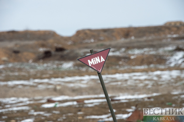 Azerbaijani Internal Affairs Ministry serviceman hits mine