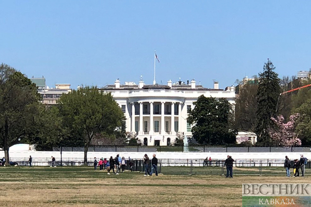 French President arrives in U.S.
