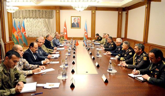 Azerbaijani and Turkish Defense Ministers hold meeting in Baku