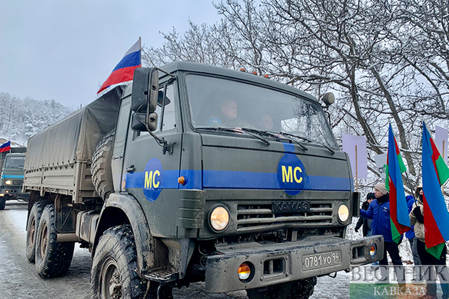 Russian peacekeepers&#039; vehicles drive freely along Lachin road