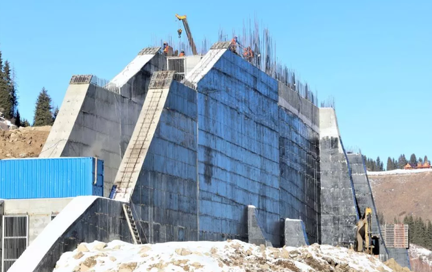 Dams to hold back mudflows in Almaty mountains 