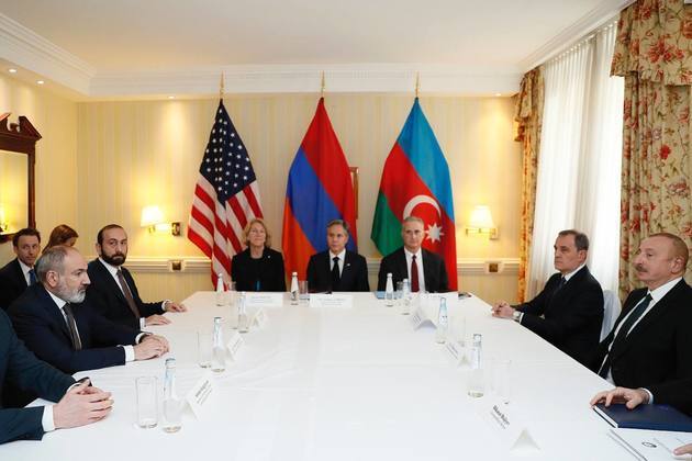 Ilham Aliyev, Nikol Pashinyan meet in Munich