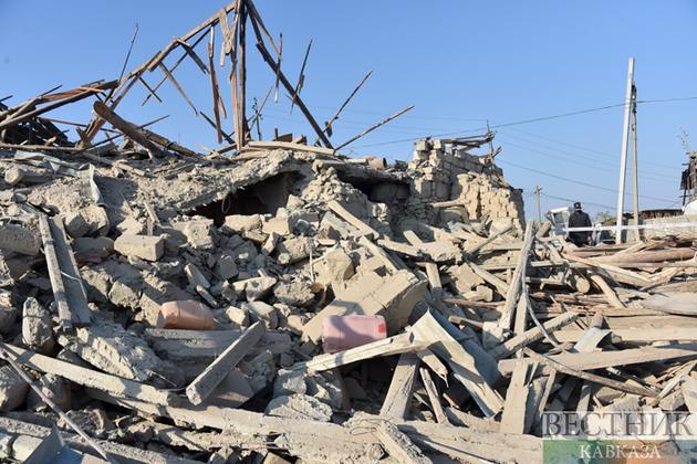 Buildings collapse in northwest Iran