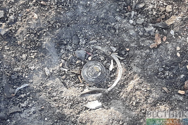 Three Azerbaijani servicemen injured in mine explosion in Karabakh