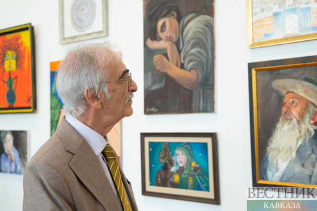 Paintings done by diplomats exhibited in Moscow