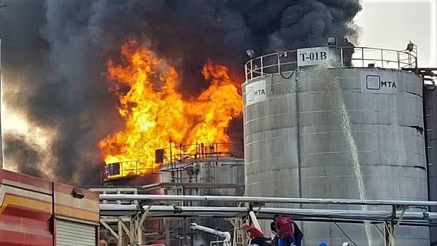 Nearly 10 injured in fire at oil refinery in Iran