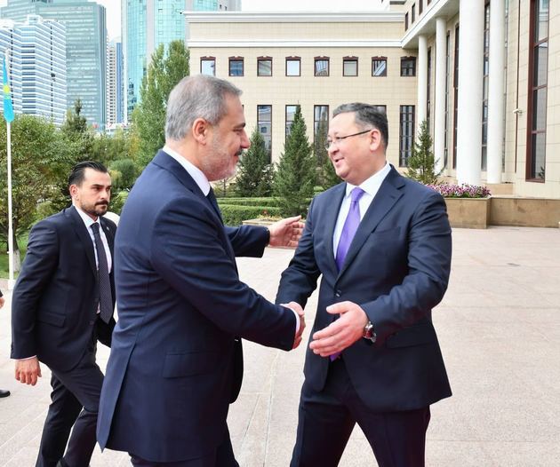 Türkiye&#039;s FM starts his visit to Kazakhstan