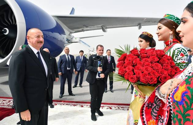 Aliyev arrives in Tajikistan