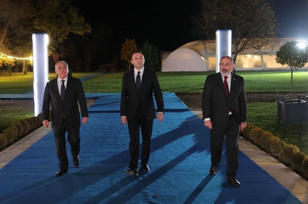 Prime Ministers of Armenia and Azerbaijan meet in Mukhrani