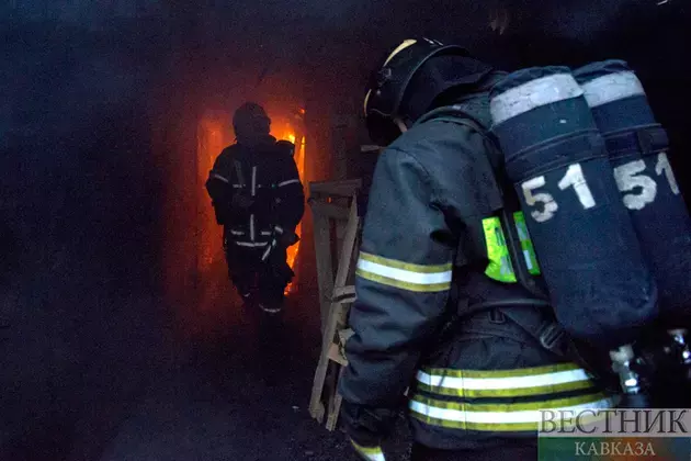 Tire warehouse on fire in Aksay